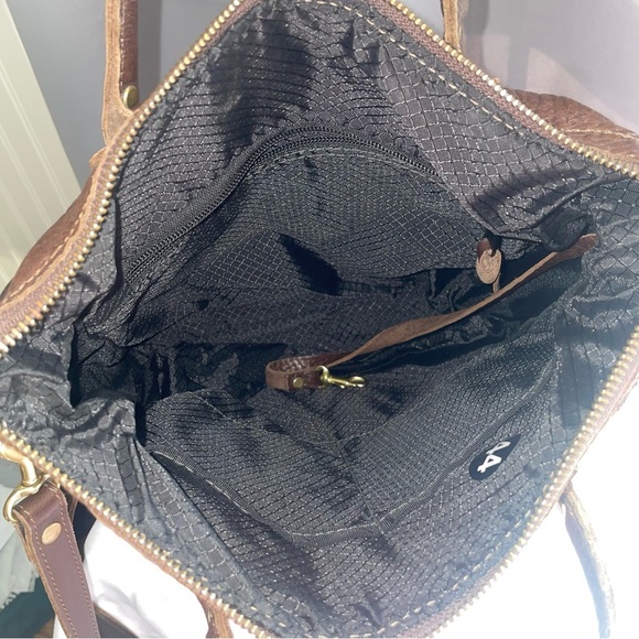 J.W. Hulme Co. Pebbled Leather Excursion Tote Bag Double Pocket Backpack Unisex - Picture 7 of 16